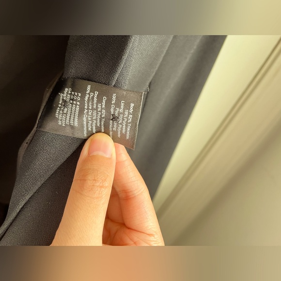 Aritzia | Babaton Blazer | size 2 - Picture 4 of 5